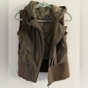 Monarchy Hooded Zip Up Vest